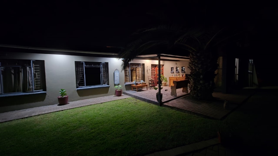 5 Bedroom Property for Sale in Dan Pienaar Free State